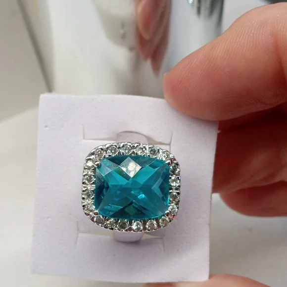 COSTUME SILVERTONE BLUE STONE COCKTAIL RING SIZE 7 - Picture 4 of 4